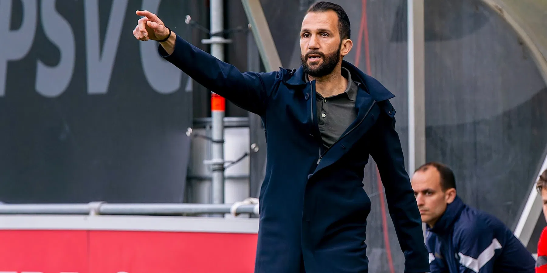 Adil Ramzi als assistent-bondscoach van het Nederlands elftal